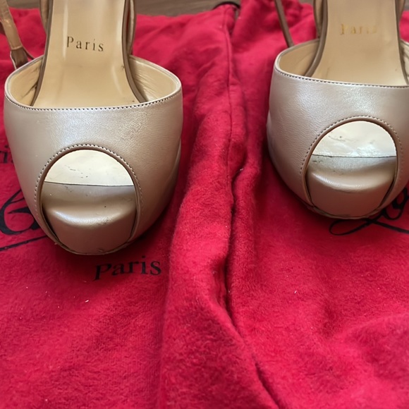 36 1/2 nude Louboutin - Picture 6 of 9